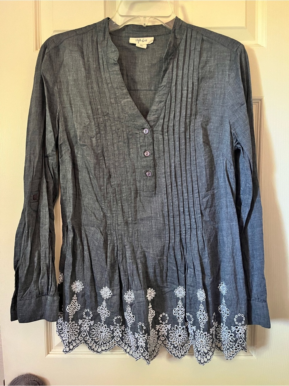 style & co. women’s blue tunic with white scalloped embroidery 100% cotton